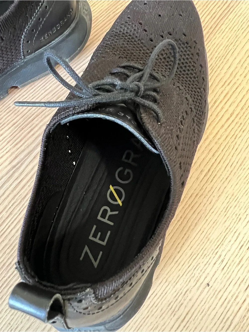 Cole Hahn 4.ZeroGrand Oxford Sneaker Shoes / Size: 11 / Black